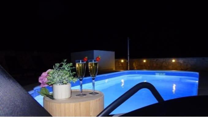 Villa Venkin Dvor نوفاليا المظهر الخارجي الصورة